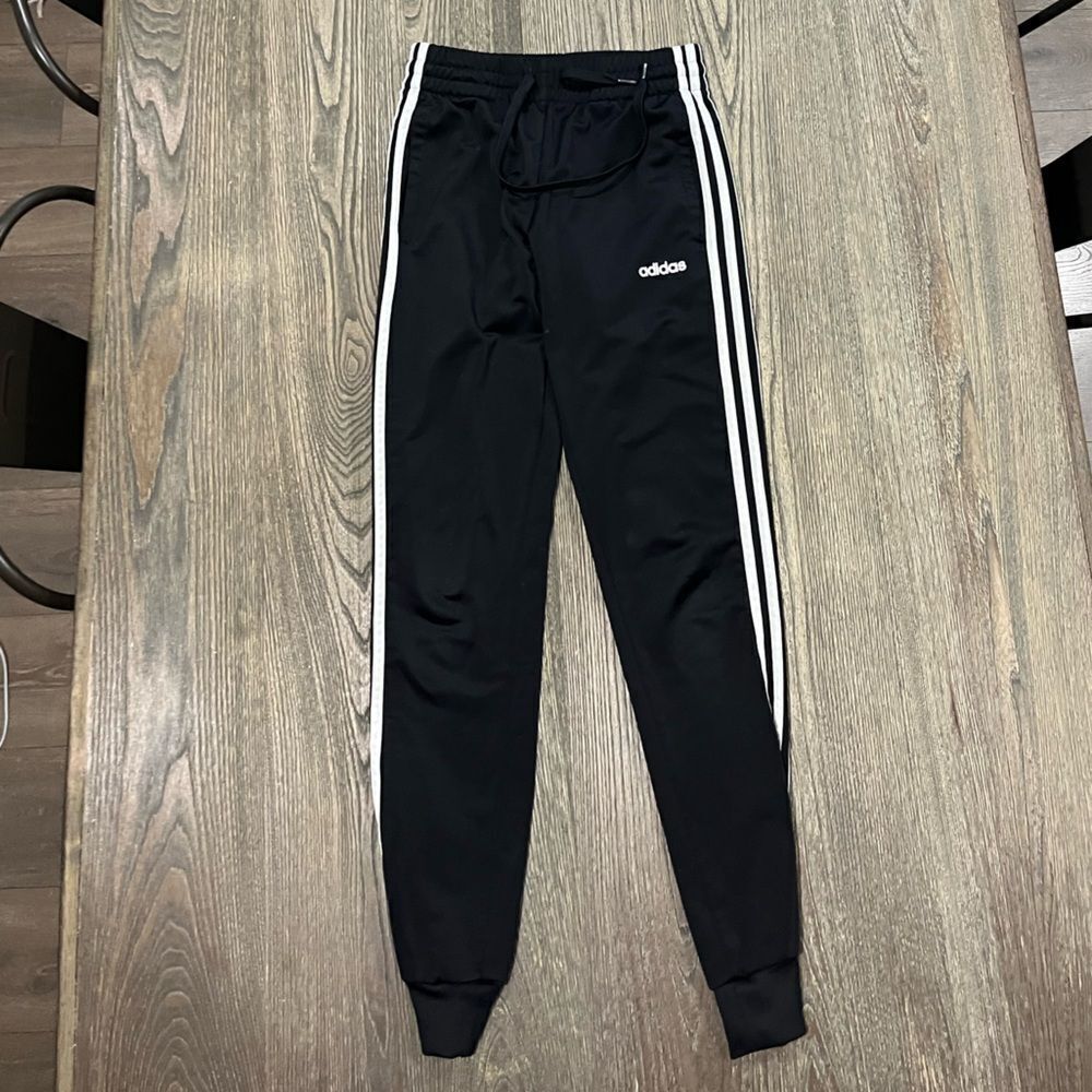 Adidas Essentials 3-Stripes Wind Pants Drawstring Regular Tapered Fit Black XS